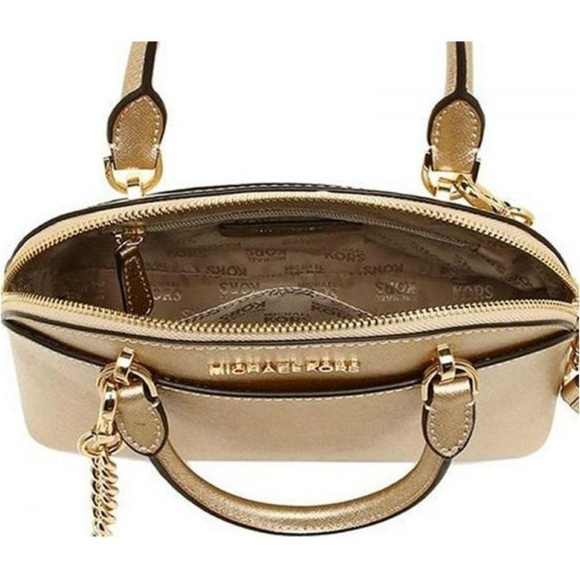 💕MICHAEL KORS💕 Emmy Large Dome Satchel Gold NWT - Picture 2 of 5